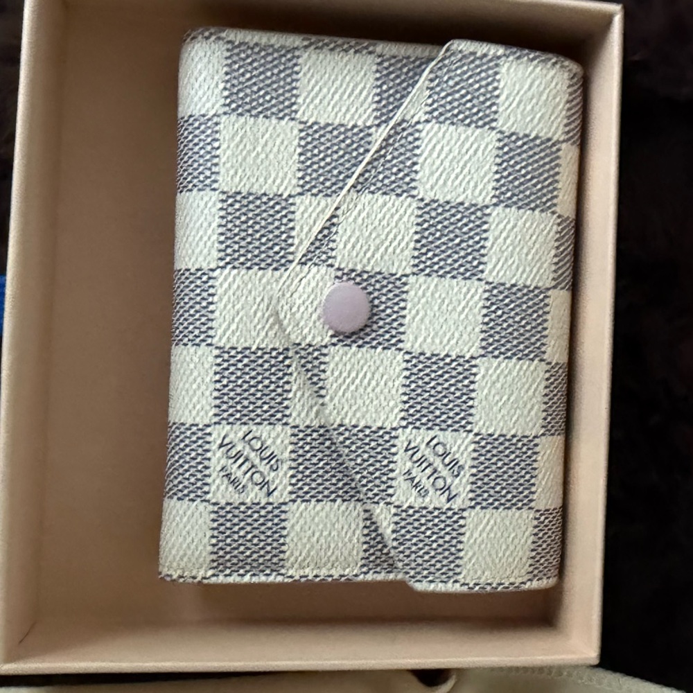 Louis Vuitton- Victorine Wallet